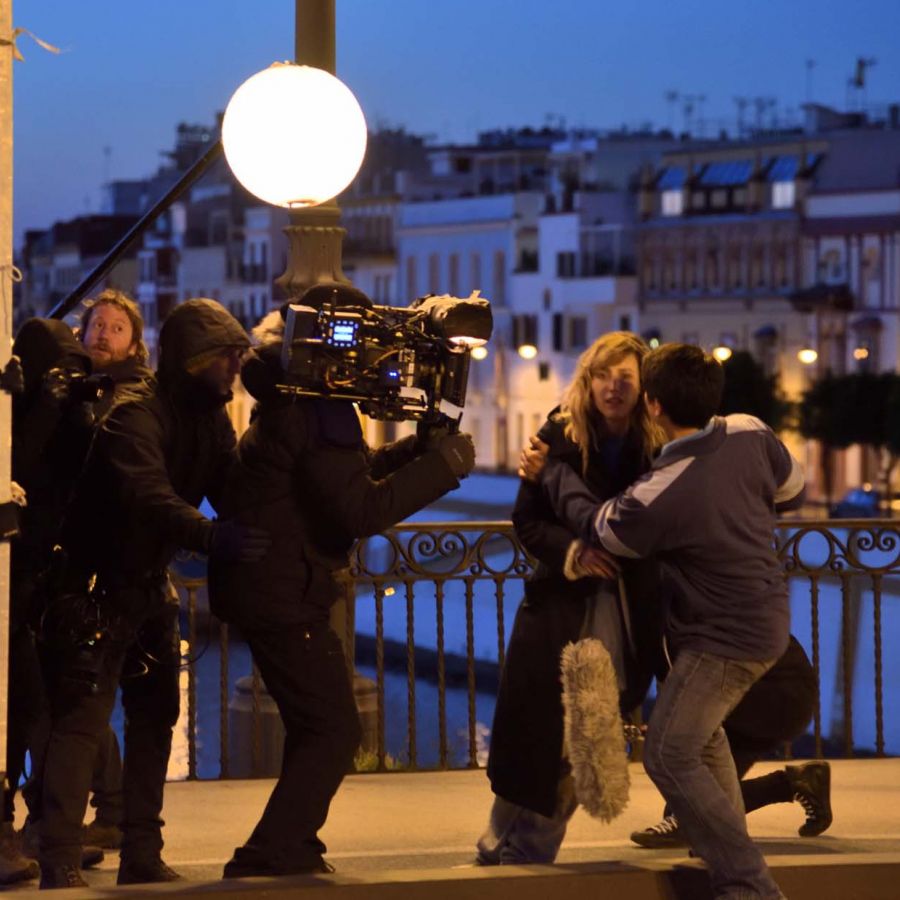Rodaje nocturno en el Puente de Triana. Sevilla