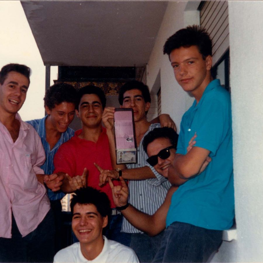 El equipo creador del videojuego en 1987