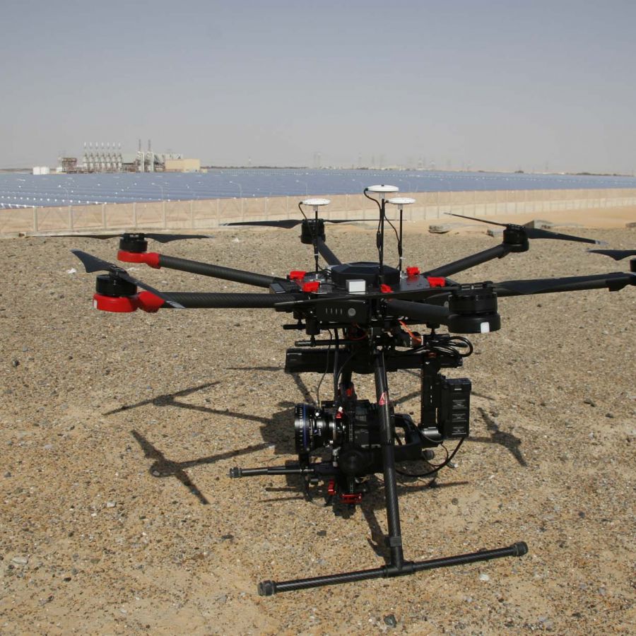 Rodaje con drone en planta solar