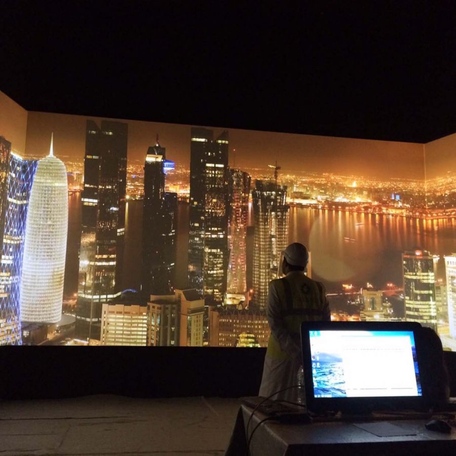 Últimos ajustes de proyección 12K inmersiva